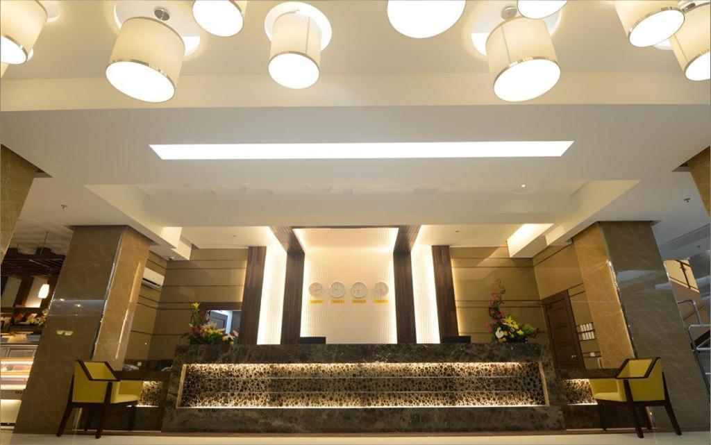 אילוילו Diversion 21 Hotel מראה חיצוני תמונה